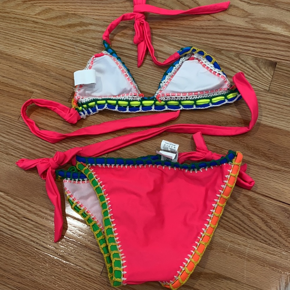 Pink bikini - Picture 2 of 2